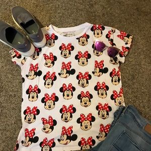White DISNEY MINNIE MOUSE EXPRESSIONS shirt.